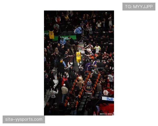 湖人阵容结构性问题暴露 詹姆斯缺阵时进攻陷入停滞